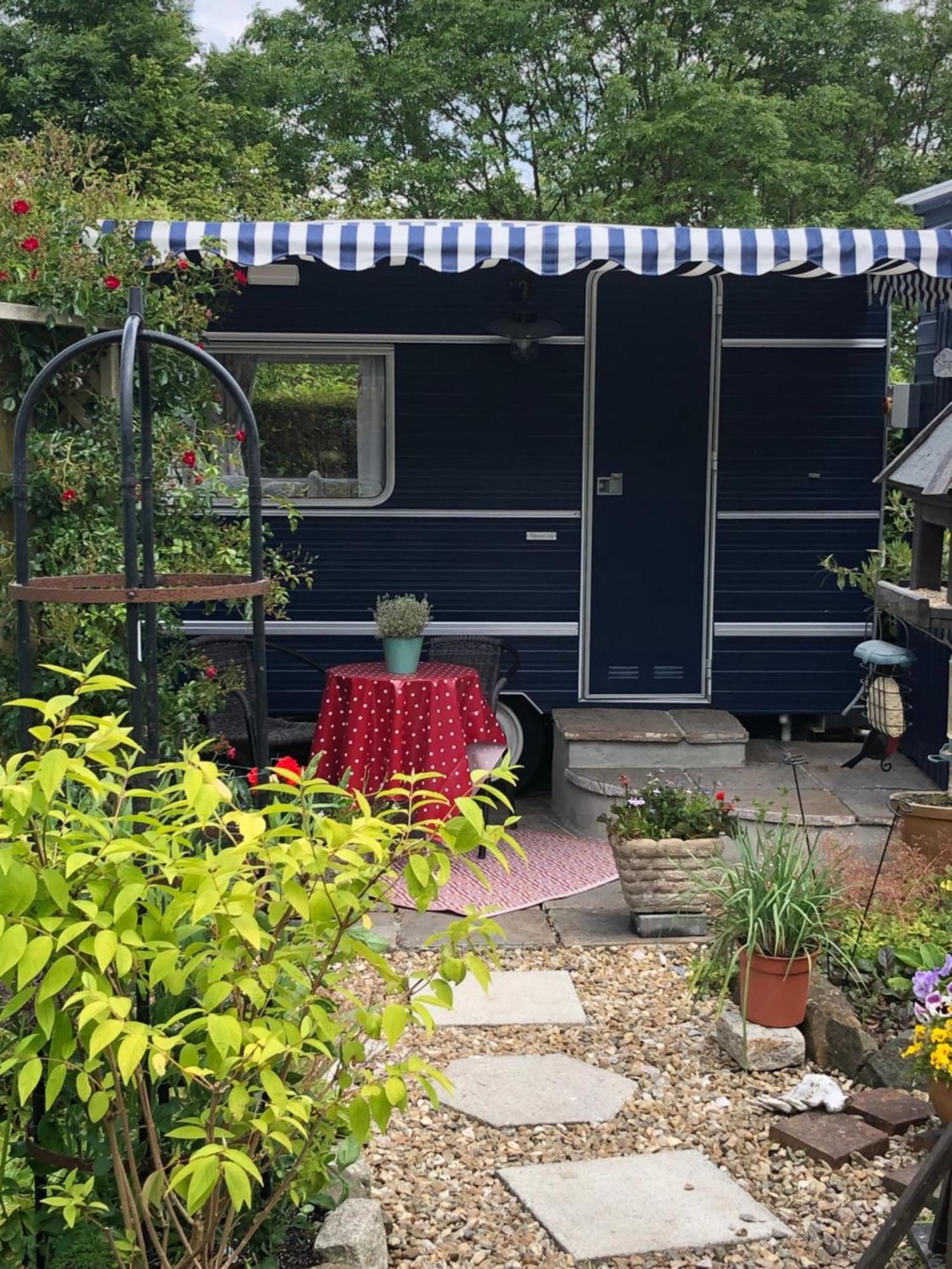 Down The Garden Path Vintage Caravan B&B , Dartmoor นิวตันแอบบ็อต ภายนอก รูปภาพ